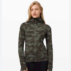 Lululemon Camo Scuba Size 0